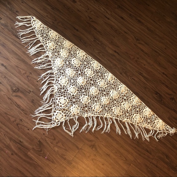 Vintage Crochet Fringed Shaw Triangle Scarf Wrap Handmade - Picture 13 of 13